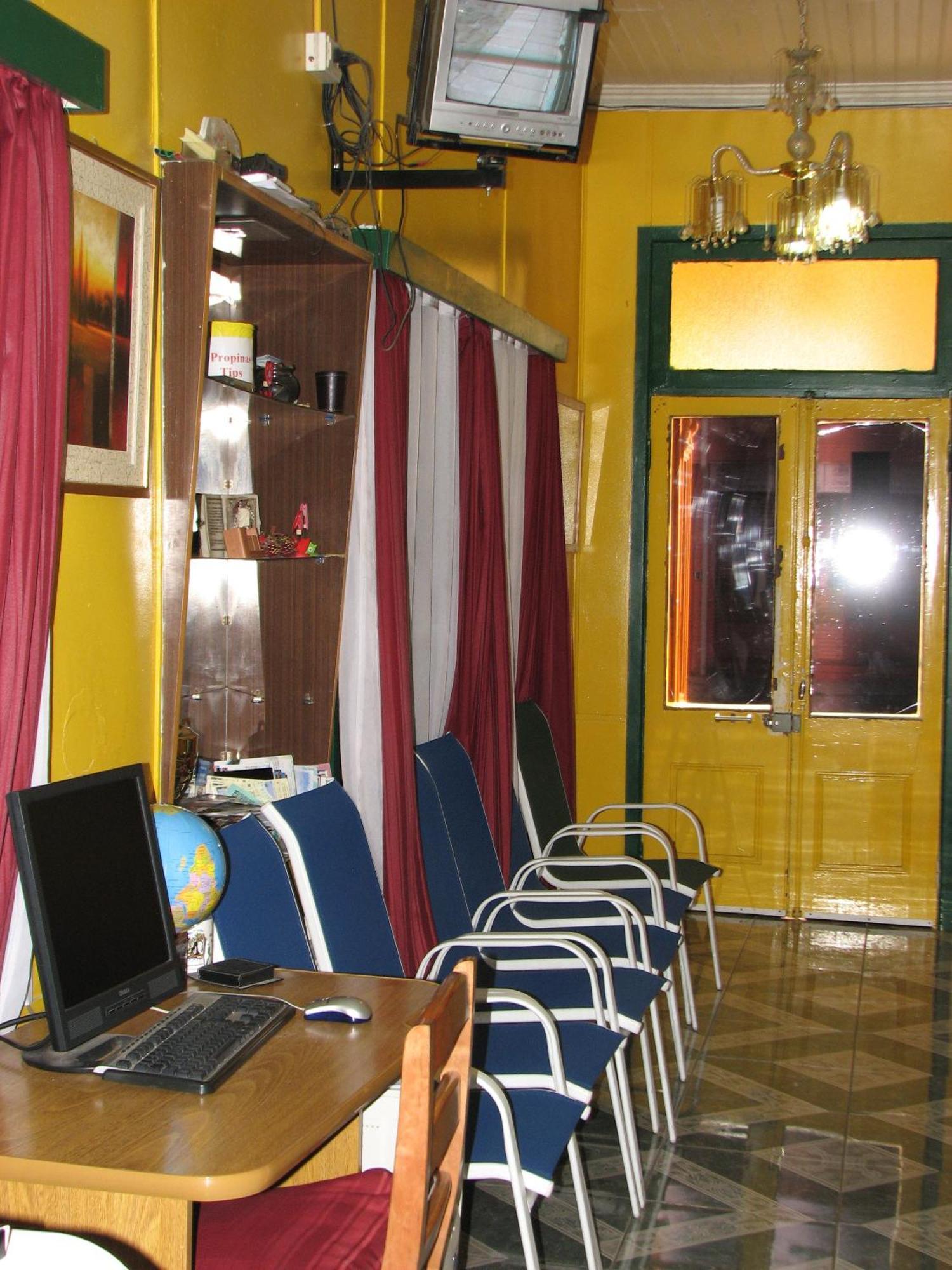 Hostal El Mirador ปุนตาอาเรนาส ภายนอก รูปภาพ